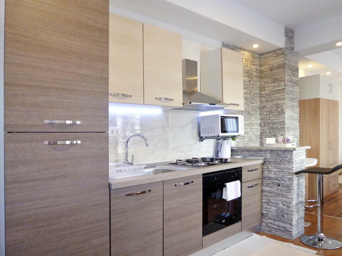 Apartment Petra I Nikola Селиште-Дрежничко Экстерьер фото